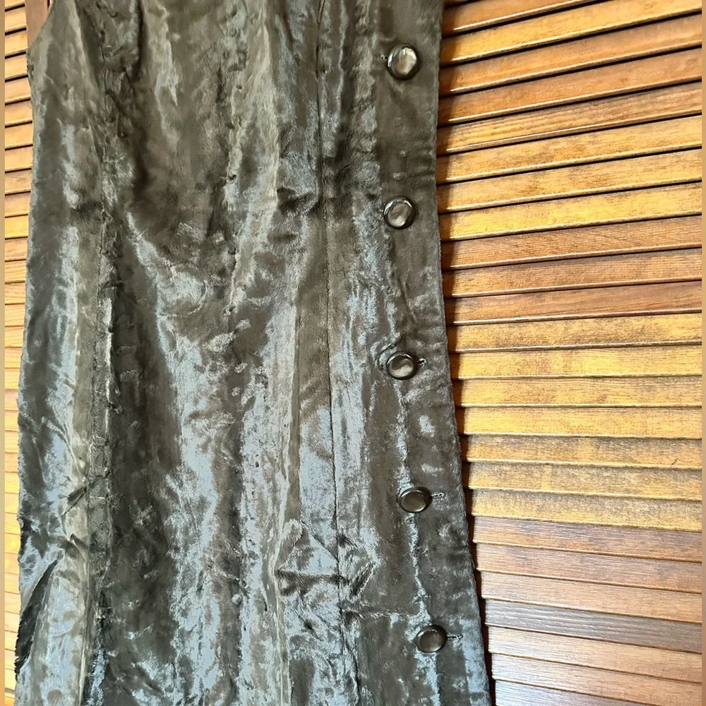 1960s vintage It’s Majestic mod brown faux fur velvet dress in size large.